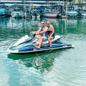 Meet your Posher, Adam